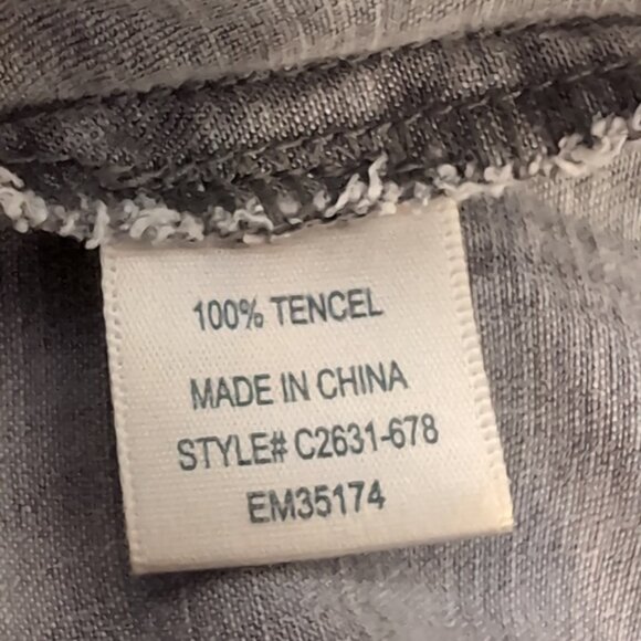 Cloth & Stone Anthropologie Button Down Shirt Chambray Denim Boyfriend Split Hem - Picture 13 of 15